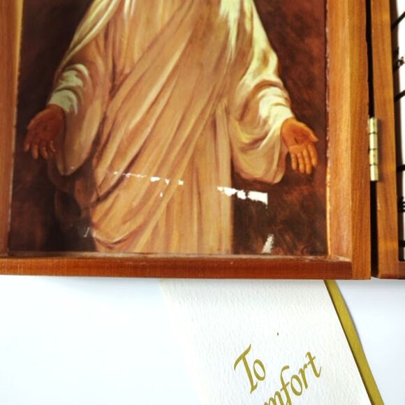 Vintage 1976 Holy Bible Cedar Box Memorial Edition Red Letter Concordance - Picture 11 of 16